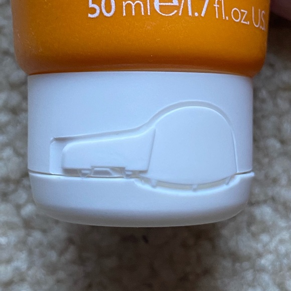 REN AHA Smart Renewal Body Serum 50 ml Still Sealed!😍 - Picture 2 of 4